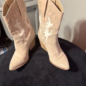 Women's Cream Western Boots